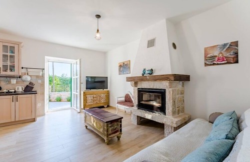 Crivac House | Holiday Home Rustic - Two Bedroom Holiday Home with Private Pool