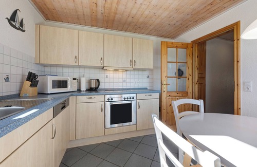 Dagebuell House | Holiday Home 'Seestern' with Private Terrace, Private Garden and Wi-Fi