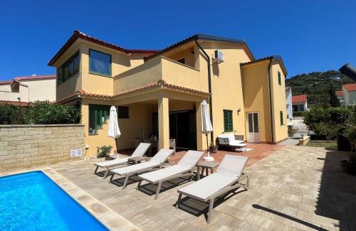 Barbat na Rabu House | Holiday home Summer escape 2 on Island Rab