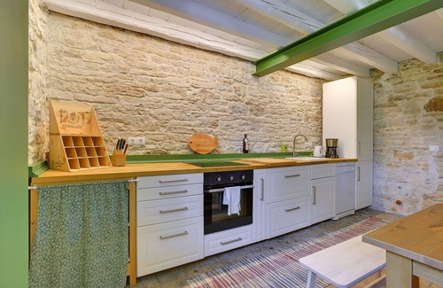 Svetvincenat House | Holiday Home Svetvincenat with Pool