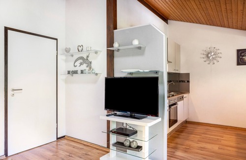 Machtlos House | Holiday Home 'Sweet Home' with Mountain View, Private Terrace and Wi-Fi