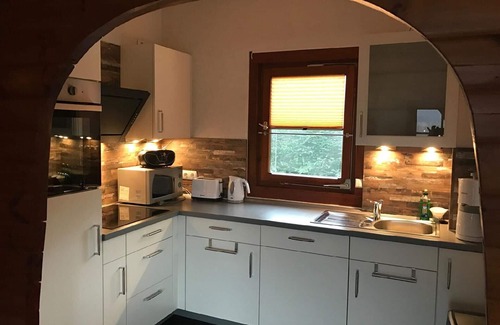 Barbis House | Holiday home "Talblick" with garden and barbecue