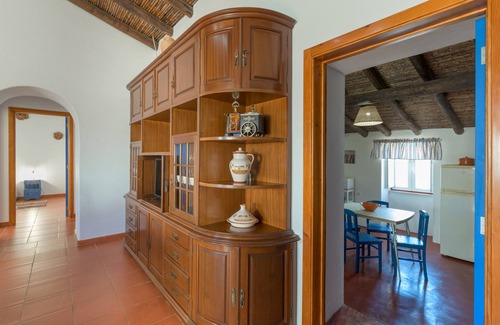 Sao Luis Apartment | Holiday Home 'Vale De Gaios' with Mountain View, Wi-Fi and Air Conditioning