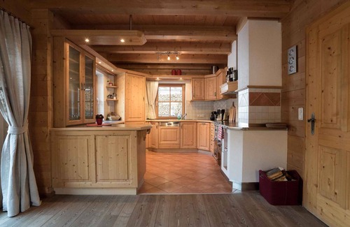 Ausservillgraten House | Holiday home with balcony