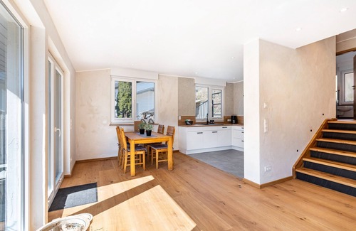 Schmallenberg House | Holiday Home 'Wiese' with Private Terrace, Private Garden and Wi-Fi