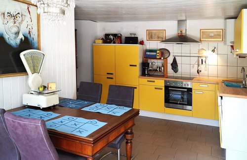 Connewitz Apartment | Holiday home with art-formerly TUI Ferienhaus