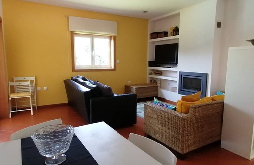 Vila Nova de Famalicao Villa | Holiday home with pool. VN Famalicao Braga North Portugal