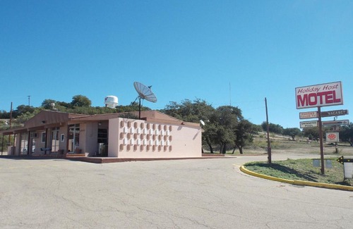 Sonora Hotel | Holiday Host Motel
