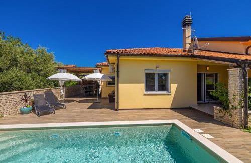 Milohnici Villa | Holiday house AMARILLA with private pool