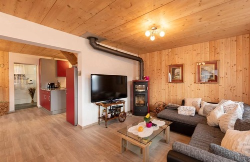 Giswil House | Holiday house Giswil for 1 - 5 persons with 2 bedrooms - Detached holiday house