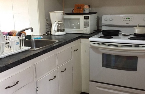 Heritage Downtown Hotel | Holiday House Motel