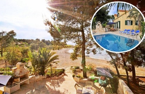 Supetar House | Holiday house Supetar for 1 - 8 persons with 3 bedrooms - Holiday house