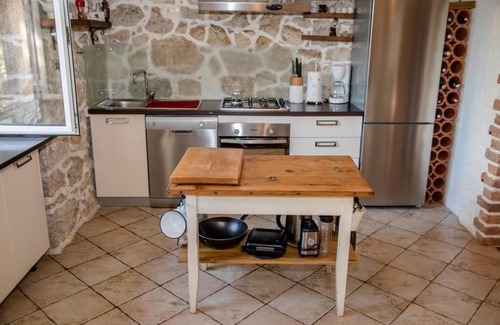 Supetarska Draga House | Holiday house Supetarska Draga for 1 - 6 persons with 3 bedrooms - Holiday home