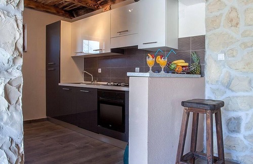 Galovac House | Holiday house Zemunik for 1 - 10 persons with 6 bedrooms - Holiday house