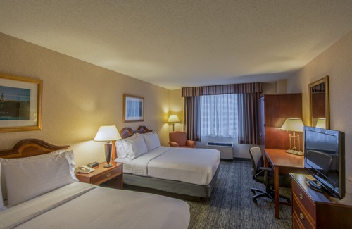 Bluemont Hotel | Holiday Inn Arlington at Ballston by IHG