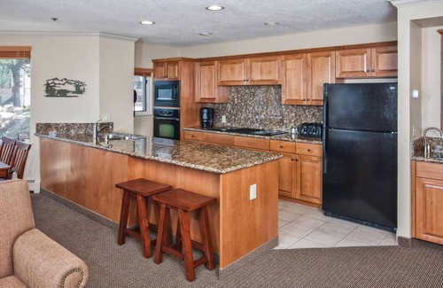 Tahoe Village Hotel | Holiday Inn Club Vacations Tahoe Ridge Resort by IHG