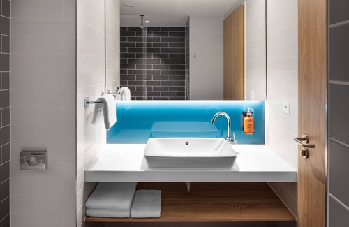 Oftringen Hotel | Holiday Inn Express Aarburg - Oftringen by IHG