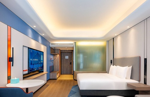 Middle Chaoyang Hotel | Holiday Inn Express Beijing Conference Center by IHG