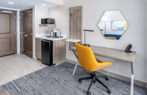 Cheyenne Hotel | Holiday Inn Express Hotel & Suites - Cheyenne by IHG