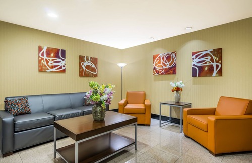 North East Hotel | Holiday Inn Express North East by IHG