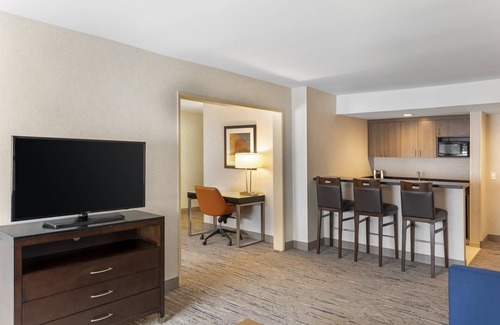 Colton Hotel | Holiday Inn Express San Bernardino - Colton by IHG