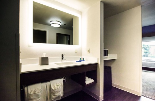 Brentwood Hotel | Holiday Inn Express & Suites Nashville - Brentwood I-65 by IHG