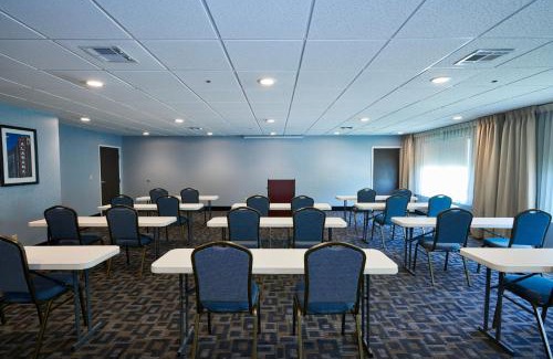 Pelham Hotel | Holiday Inn Express & Suites Birmingham South - Pelham by IHG