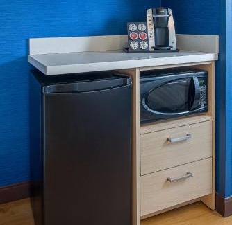 Halifax Hotel | Holiday Inn Express & Suites Halifax - Bedford by IHG