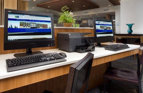 Altoona Hotel | Holiday Inn Express & Suites by IHG Altoona by IHG