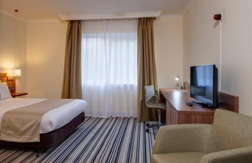 East Kilbride Hotel | Holiday Inn Glasgow - East Kilbride by IHG
