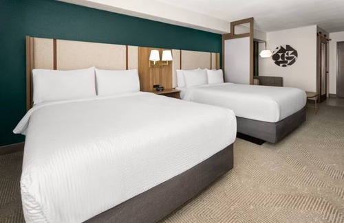 Dentsville Hotel | Holiday Inn & Suites Columbia NE - Ft Jackson Area by IHG