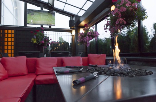 Richmond Hotel | Holiday Inn Vancouver Airport- Richmond by IHG