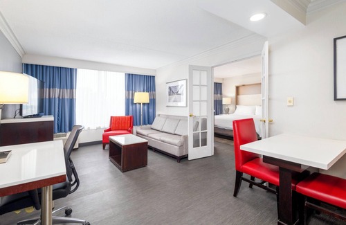 Colliers Hotel | Holiday Inn Weirton - Steubenville Area by IHG