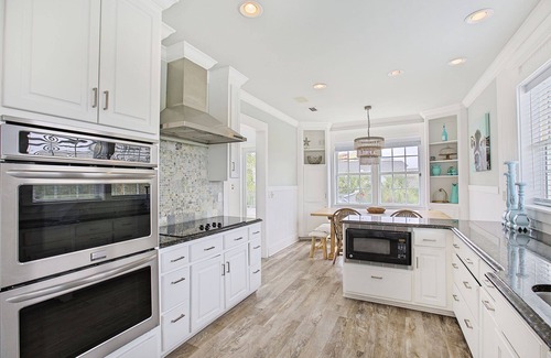 Holiday Isle House | Holiday Isle Serenity - Downtown Destin, Game Room, Golf Cart, Heated Pool!