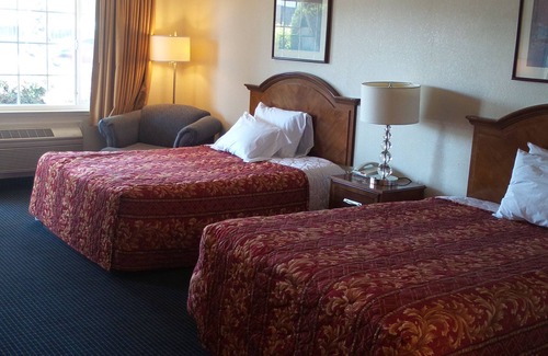 Oakdale Hotel | Holiday Motel Oakdale