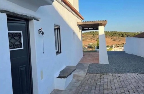 Sao Pedro do Corval House | Holiday Home 'Casa Das Chaminés' with Private Terrace, Private Garden and Wi-Fi