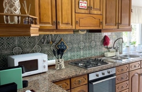 Sapataria House | Holiday Home 'Quinta do Carvalheiro' with Mountain View, Private Pool and Wi-Fi