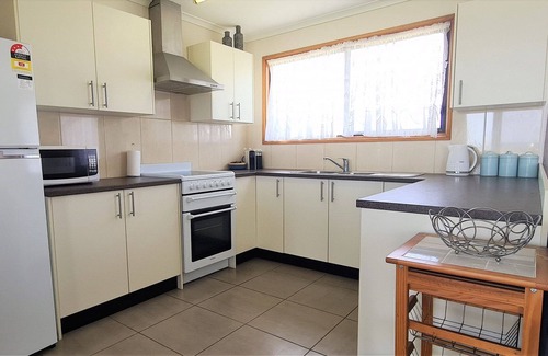 Lacepede House | Holiday Rental - 137 Marine Parade, Kingston SE