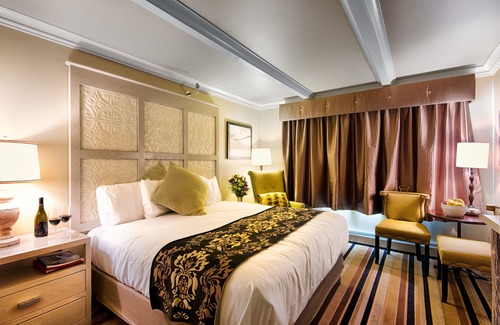 Downtown Skagway Hotel | Holland America Skagway Inn