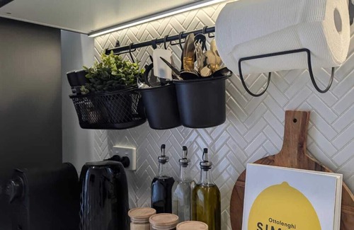 Laharum Cabin | Hollow Mountain Cabin Laharum Dadswell bridge halls gap