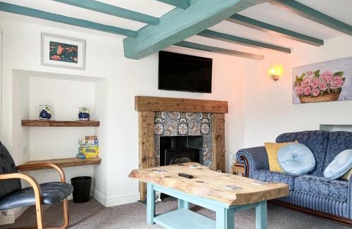 Kelstedge House | Holly Cottage
