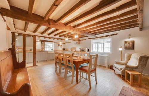 Westleton House | Holly Cottage