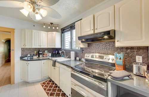 Mount Carmel Cottage | Home 13 Mi to Knoebels Amusement Resort