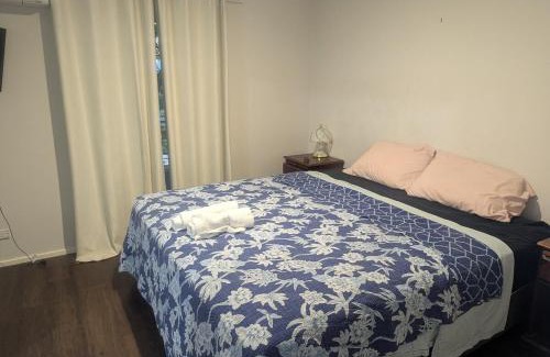 Jerrabomberra House | Home away from home - Whole house booking only -4 Bedrooms