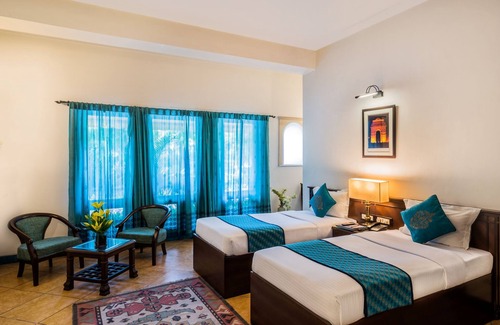 Greater Kailash I Hotel | Home@F37