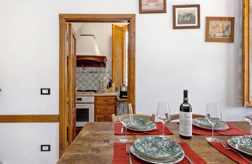 Lucarelli House | Home 'Serena, Radda In Chianti' with Private Pool, Private Terrace and Wi-Fi