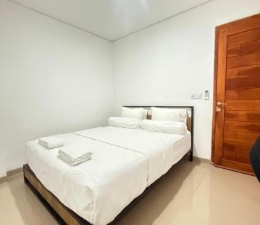 Renon House | Home Stay Room in Bali Near Sanur Beach