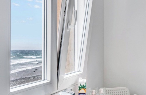 Pozo Izquierda Apartment | Home2Book Stunning BeachFront Apt, Pozo Izquierdo