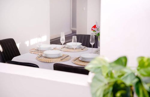 Werribee House | Homely Retreat-4 Minutes from Pacific Werribee Shopping Centre