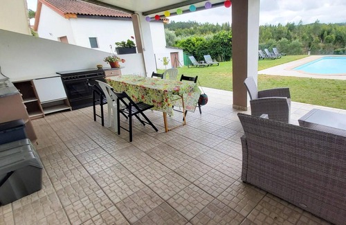 Tomar Apartment | Homerez - Appartement for 6 ppl. with swimming-pool at Praia do Ribatejo